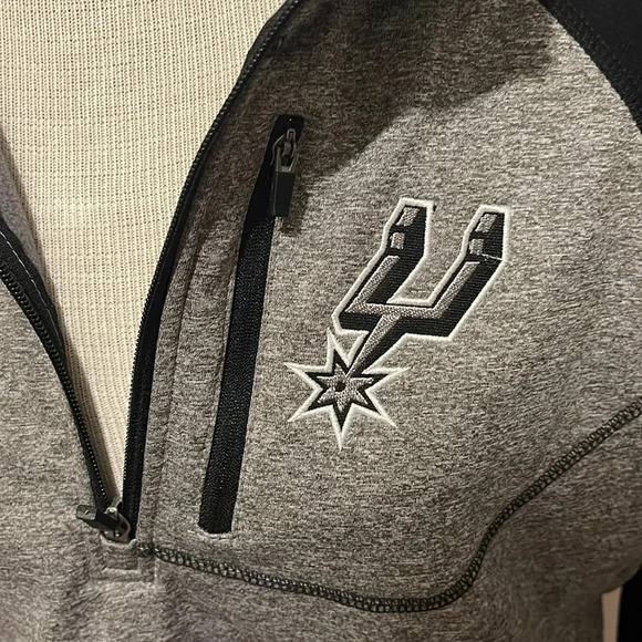 NWT!! San Antonio Spurs - Mountain Trail Half-Zip Pullover Jacket - Gray/Black - Picture 4 of 9